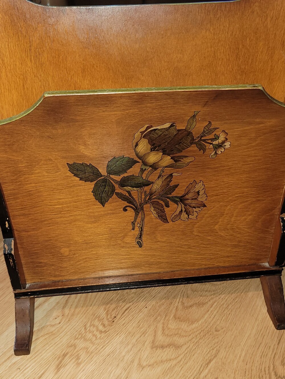 Vintage Magazine Rack - Picture 5 of 11